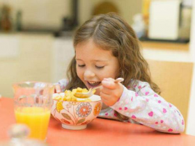 孩子应怎样注意营养？