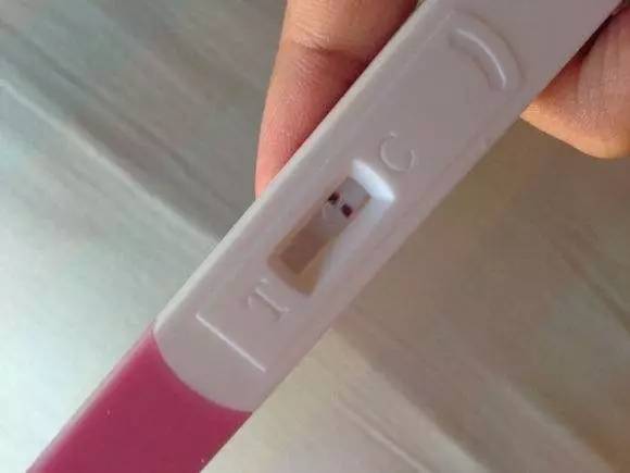 验孕棒怎么用准确率高？多久能测出有没怀孕？